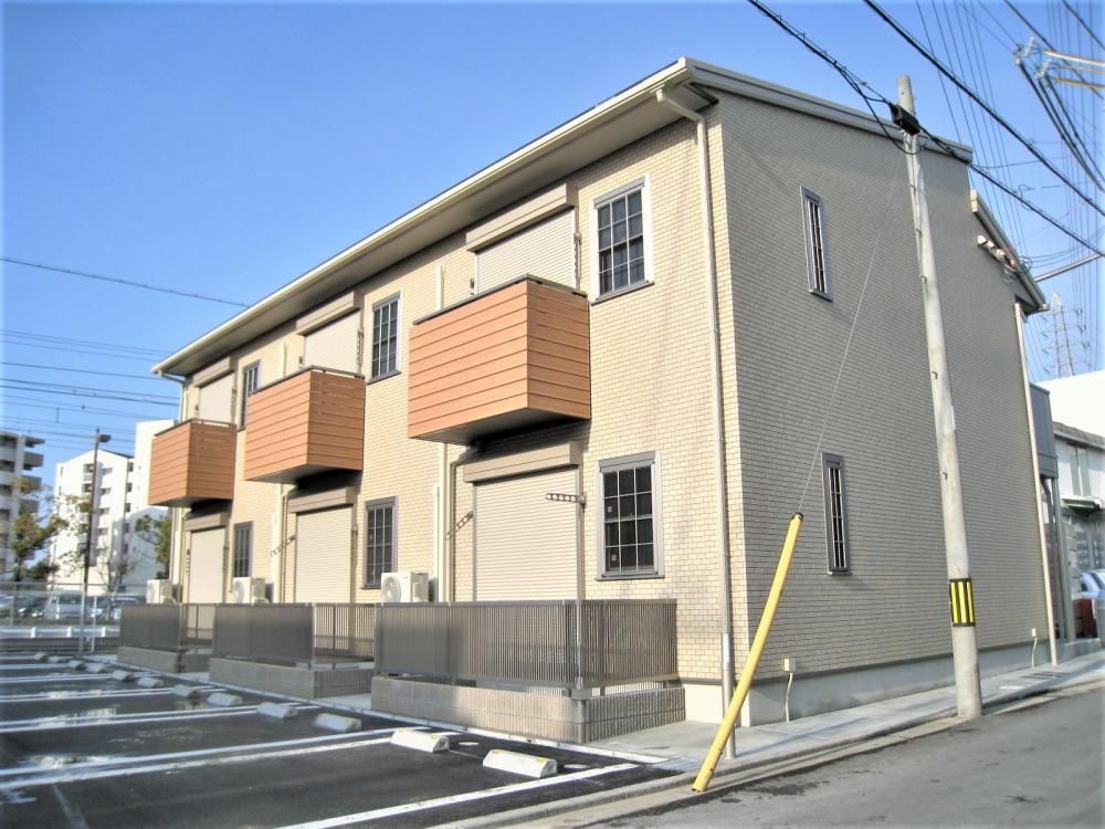 ���Ɍ������s�r�䒬���V�o���̃A�p�[�g�̌����O��