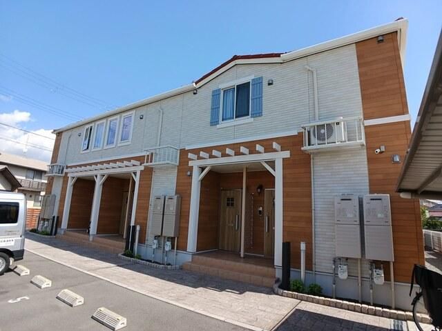 ���Ɍ������s�ēc���ēc369-5�̃A�p�[�g�̌����O��