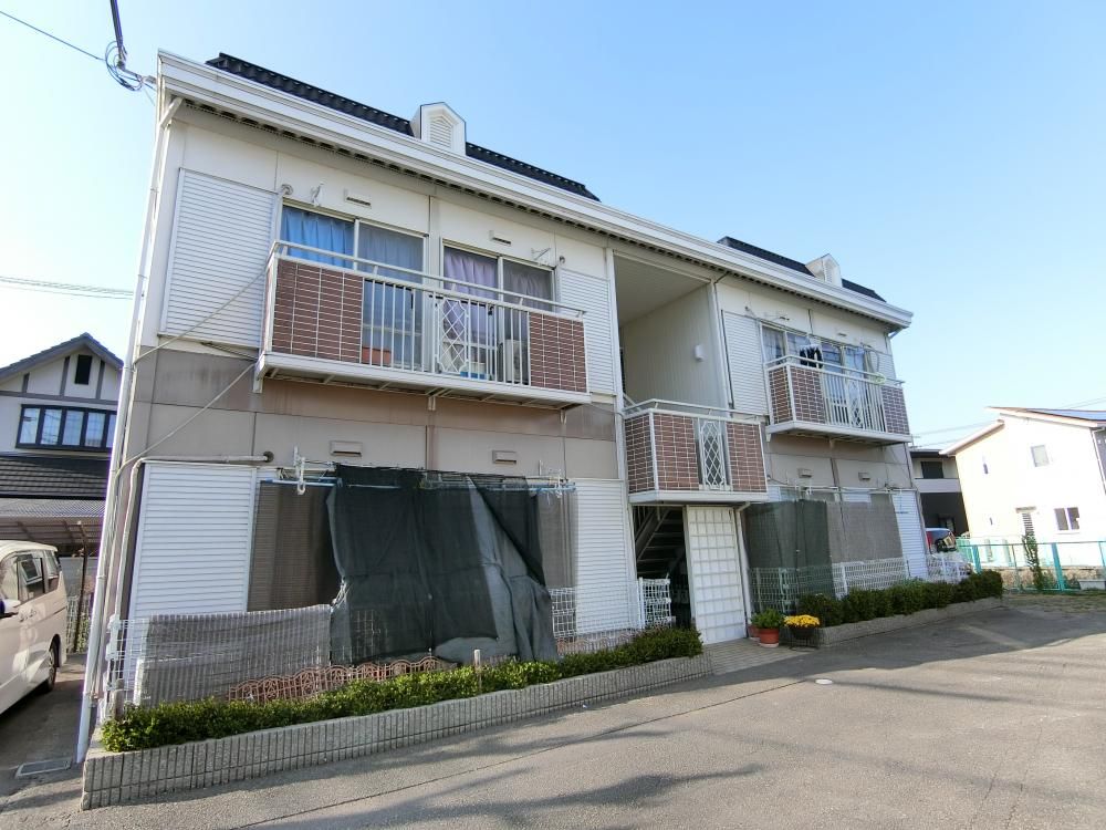 ���Ɍ����Ð�s���Ð쒬����̃A�p�[�g�̌����O��