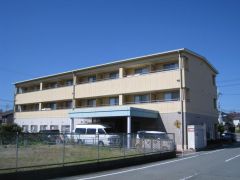 ���Ɍ������s�r�䒬���{��7��21���̃}���V�����̌����O��