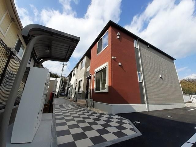 ���Ɍ������s����ɒ�����14-1�̃A�p�[�g�̌����O��