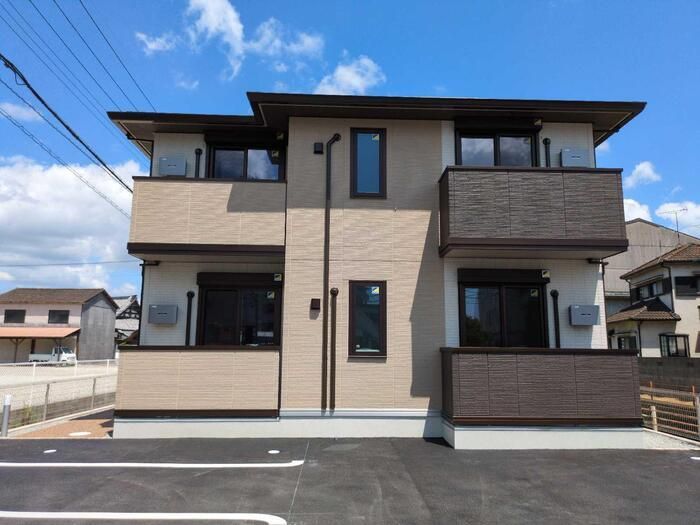 ���Ɍ����Ð�s���Ð쒬����81-2�̃A�p�[�g�̌����O��