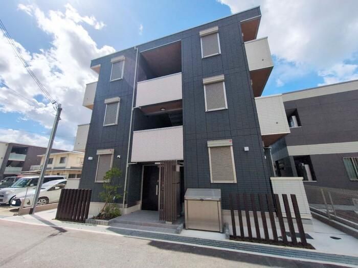 ���Ɍ����Ð�s�������V�݉ƂP����262-4�̃A�p�[�g�̌����O��