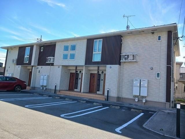 ���Ɍ������s�ēc����398-1�̃A�p�[�g�̌����O��