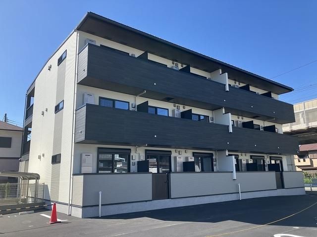 ���Ɍ����Ð�s�ʕ{���ʕ{992-1�̃A�p�[�g�̌����O��