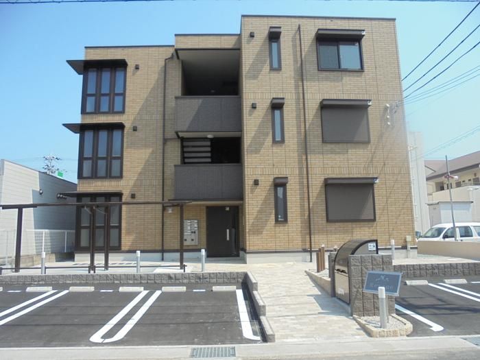 ���Ɍ����Ð�s��������F��2����199-2�̃A�p�[�g�̌����O��