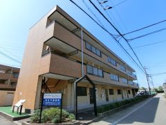 ���Ɍ������s����3����7-45�̃}���V�����̌����O��