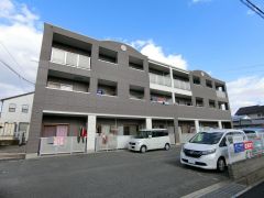 ���Ɍ������s�r�䒬�����P�|�P�R�̃}���V�����̌����O��