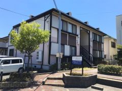 ���Ɍ����Ð�s���㒬��2����22�Ԃ̃A�p�[�g�̌����O��