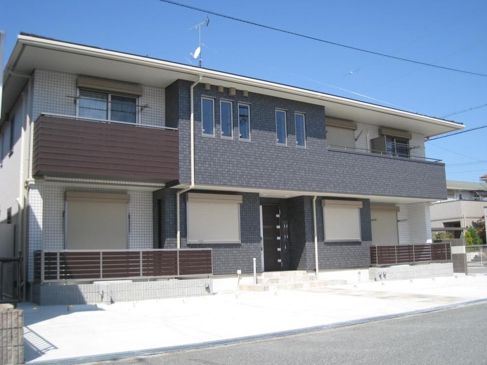 ���Ɍ������s�r�䒬���V���̃n�C�c�̌����O��